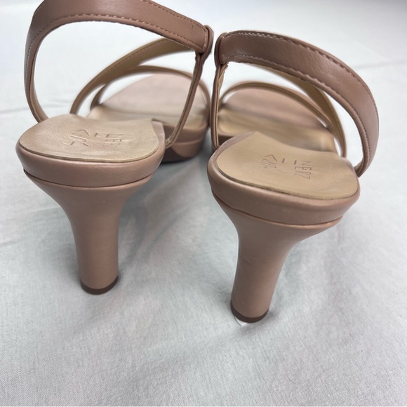Naturalizer Womens 10W Brenta Strappy Sandal 3 1/4 in Heel Nude Non Adjustable - Picture 6 of 8